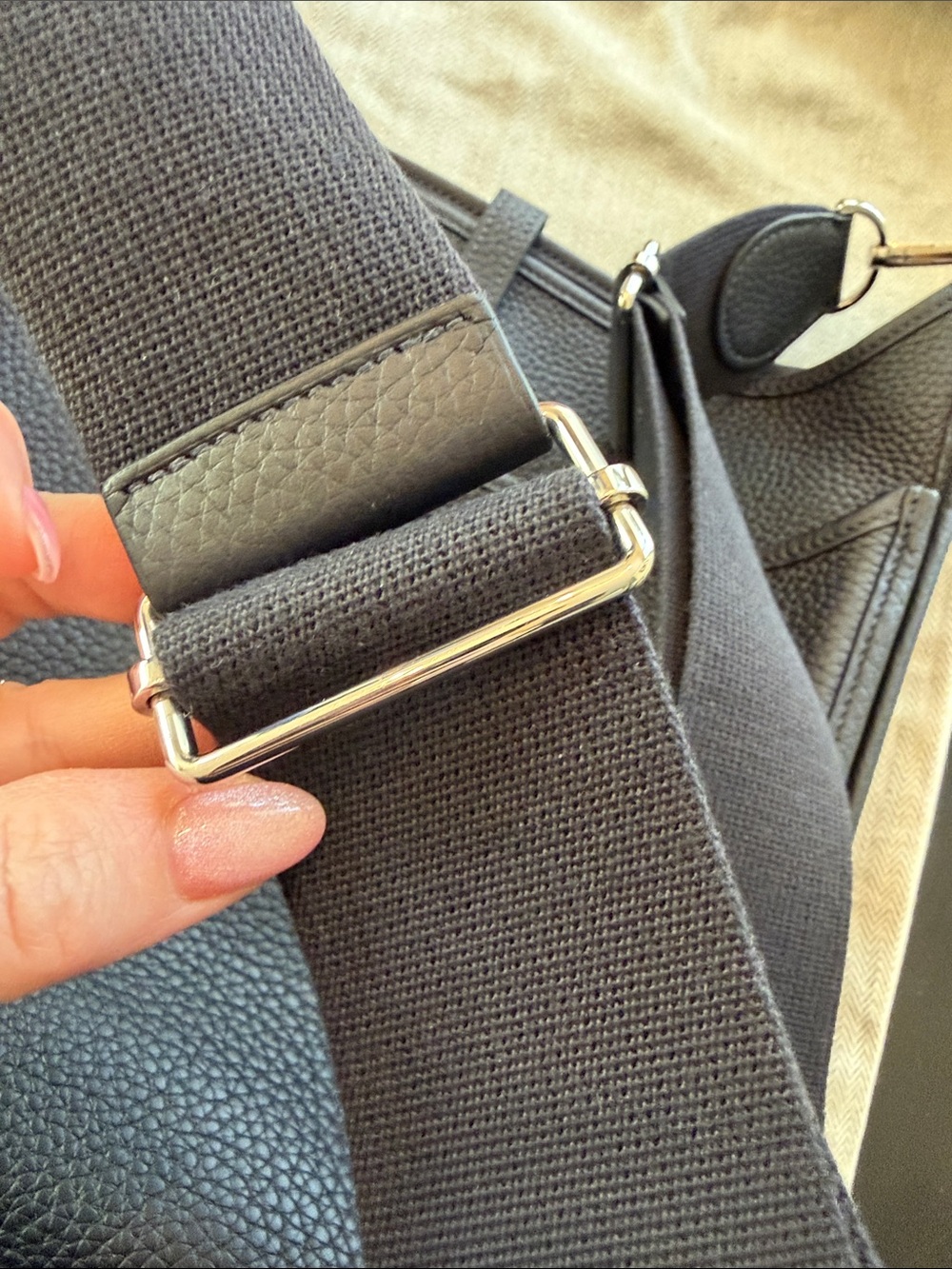 Hermes Evelyne III 29 PM in Caban Clemance Leather - Picture 13 of 16
